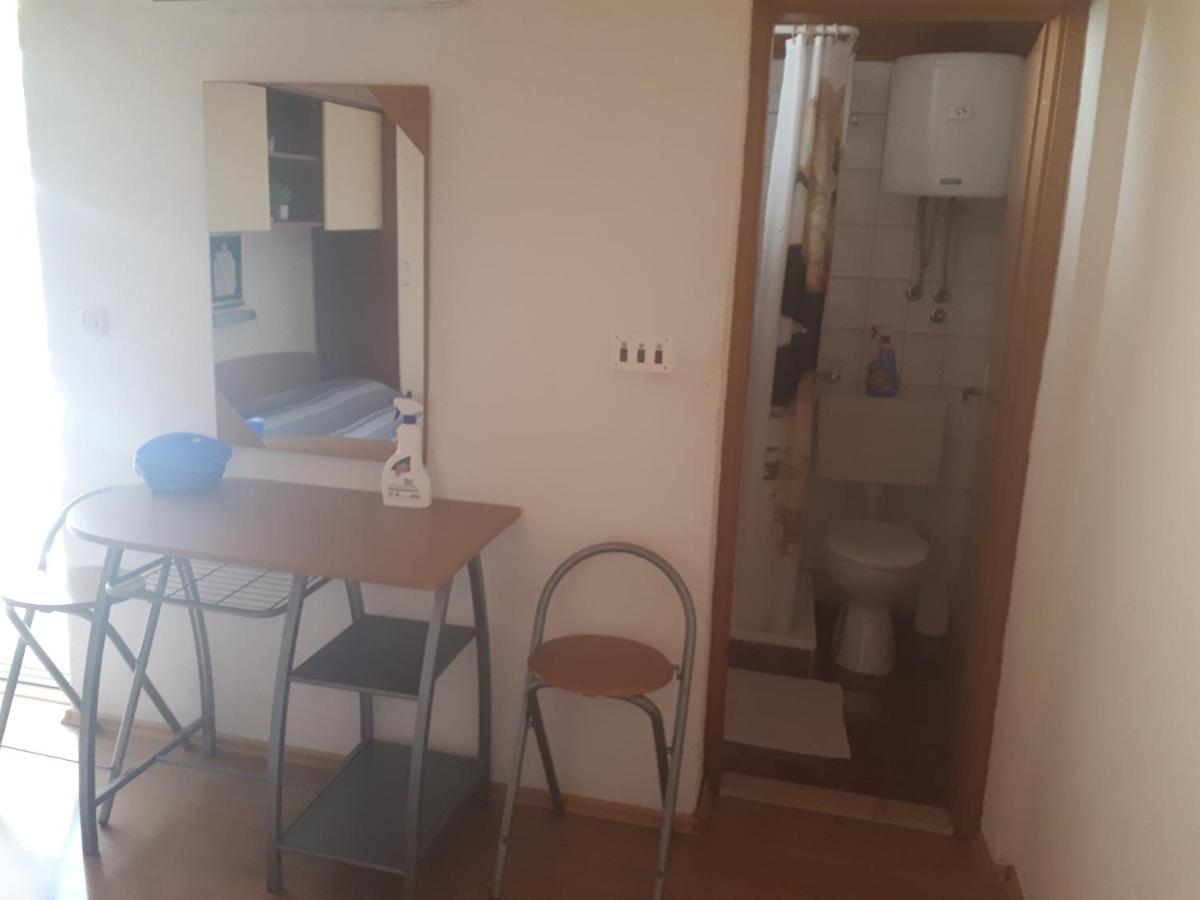Apartmani Leko Mirjana Baška Voda Exteriör bild