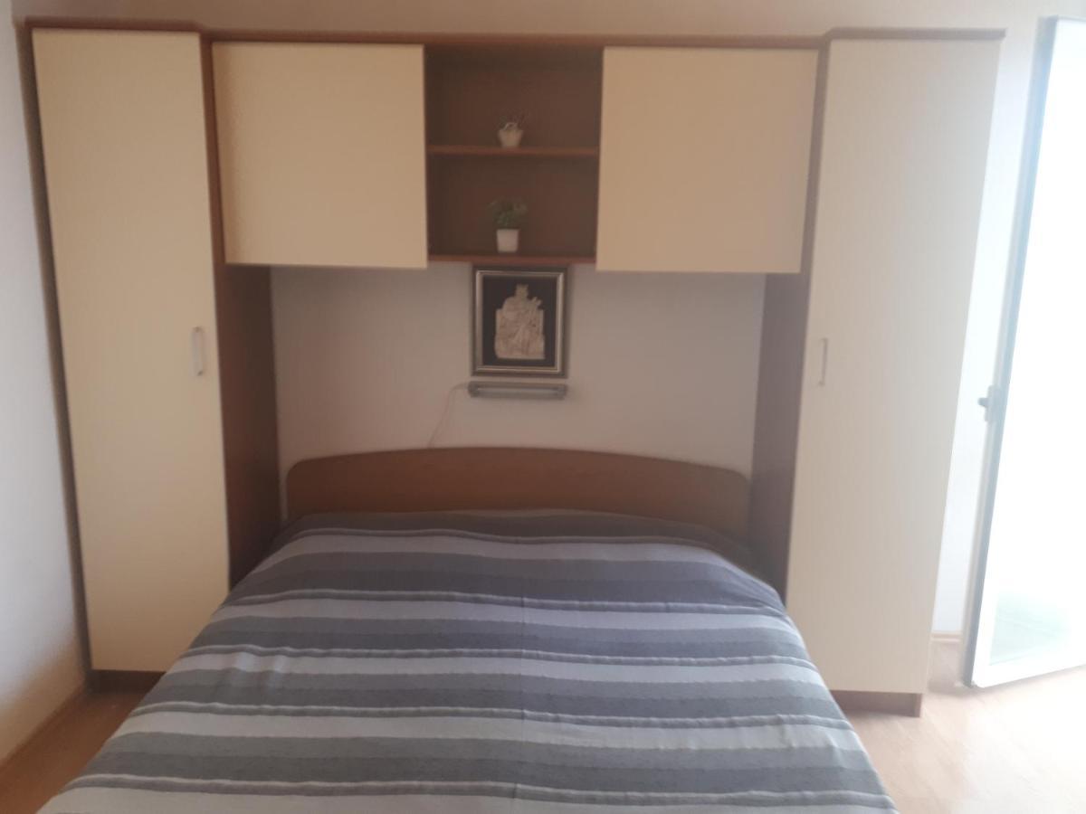 Apartmani Leko Mirjana Baška Voda Exteriör bild