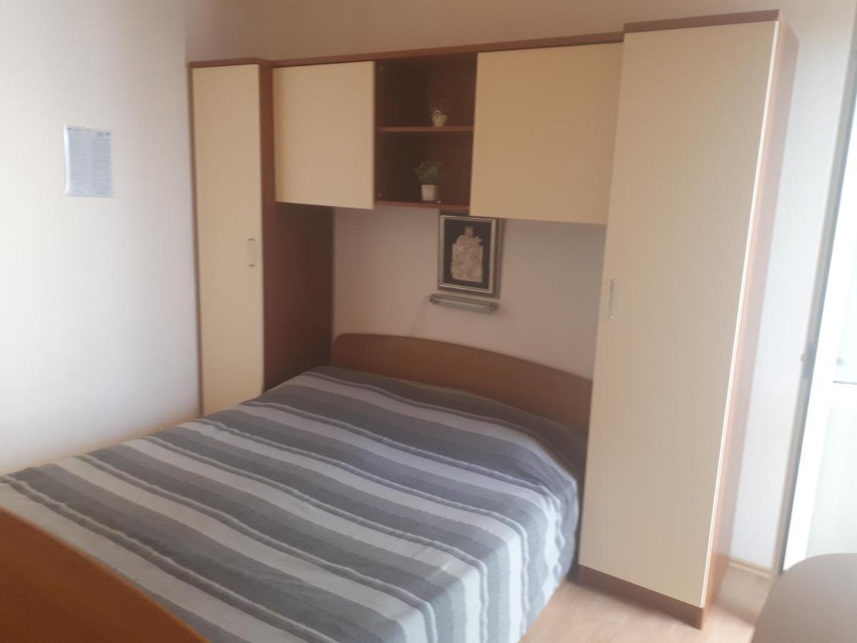 Apartmani Leko Mirjana Baška Voda Exteriör bild