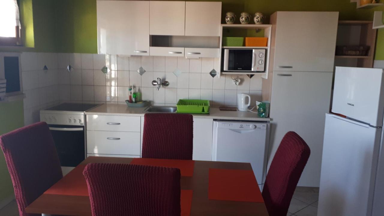 Apartmani Leko Mirjana Baška Voda Exteriör bild