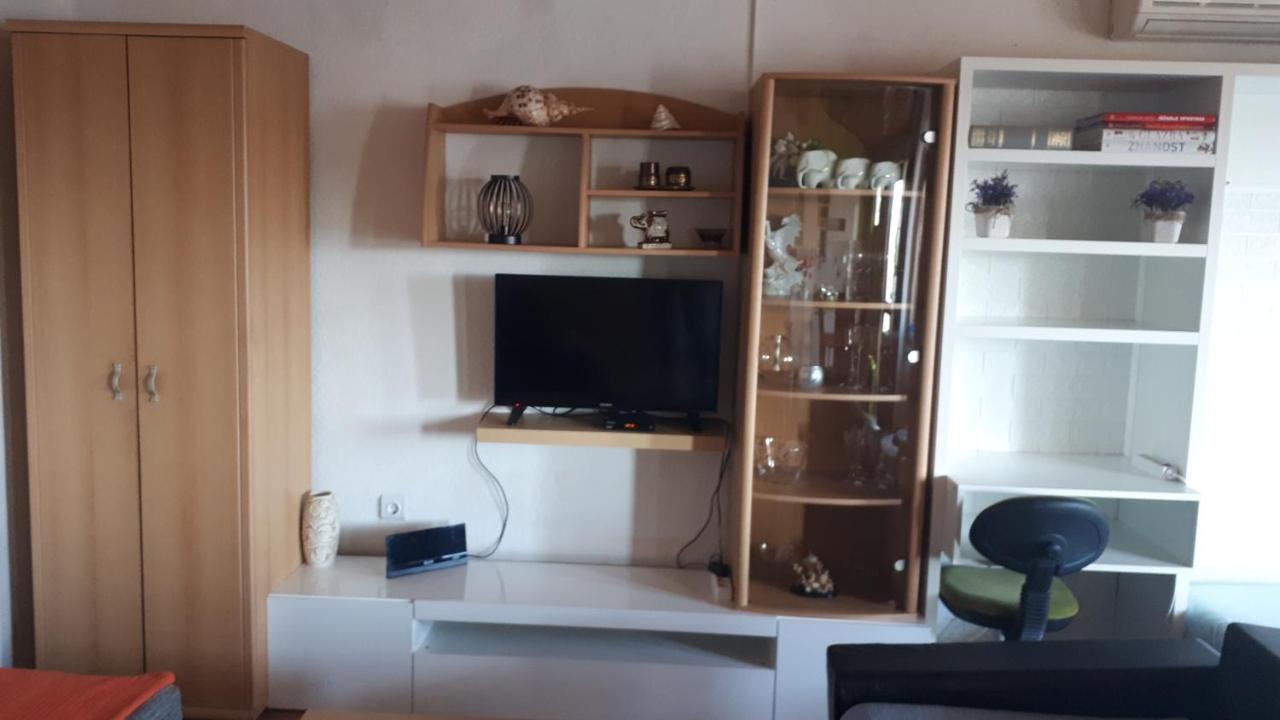 Apartmani Leko Mirjana Baška Voda Exteriör bild