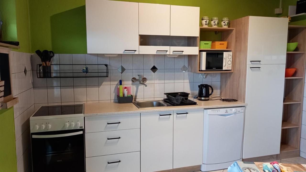Apartmani Leko Mirjana Baška Voda Exteriör bild