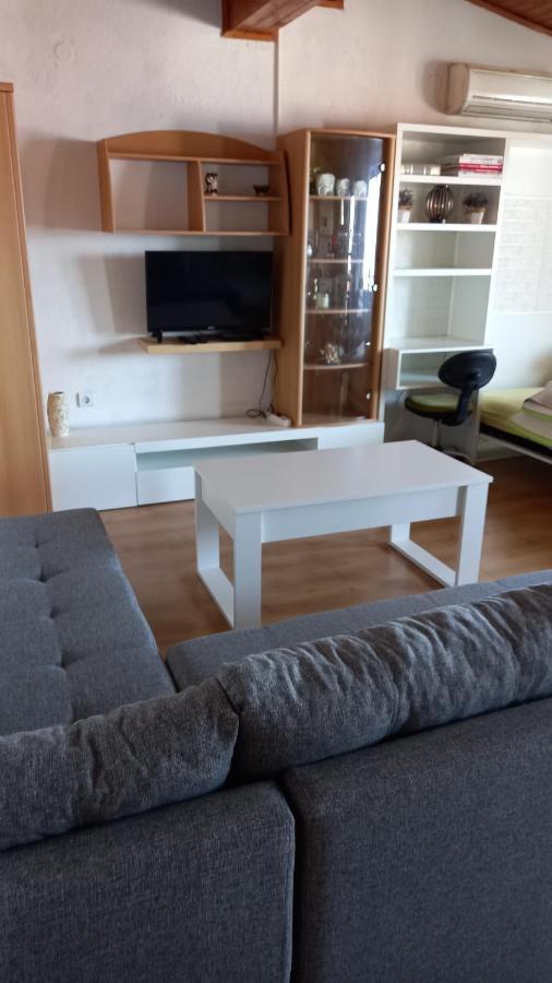 Apartmani Leko Mirjana Baška Voda Exteriör bild