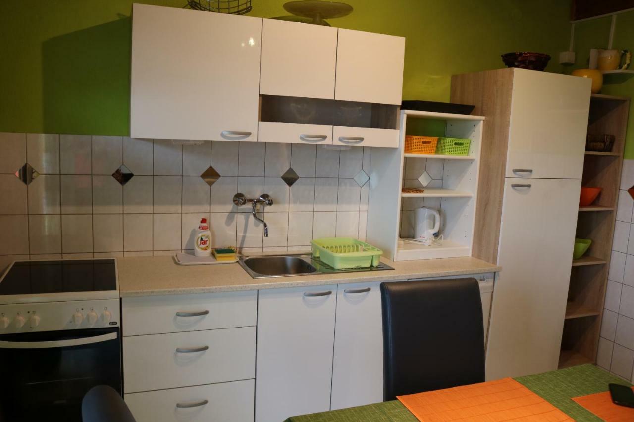 Apartmani Leko Mirjana Baška Voda Exteriör bild